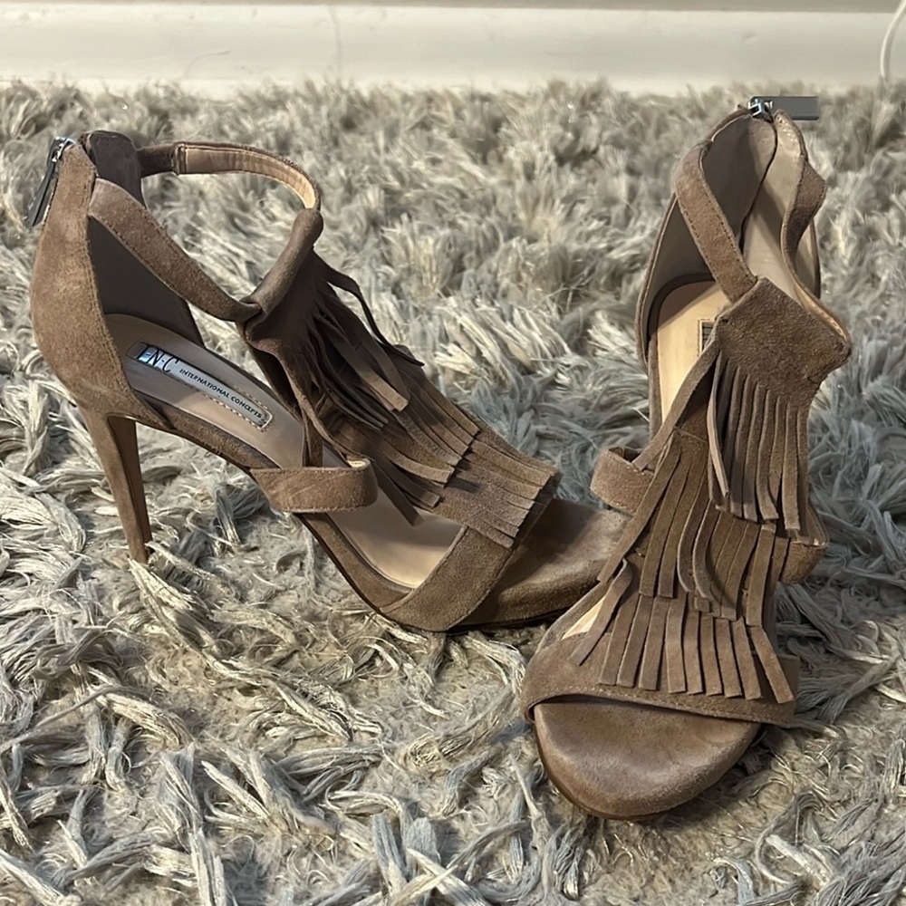 I.N.C Beige Velvet Heels size 7.5